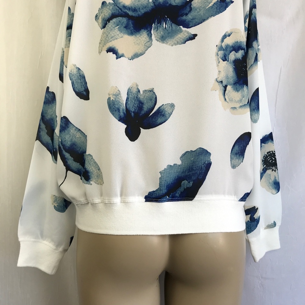 🚫SOLD🚫 NWT Sheer White Chiffon Sweatshirt Blue - Picture 9 of 16